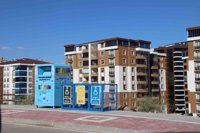 Atık Malzemeler Geri Dönüşüme Kazandırılıyor