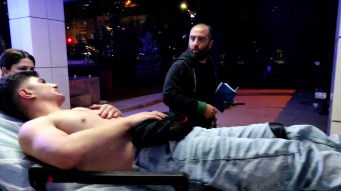 Şehrin Göbeğinde Onlarca Kişi Birbirine Girdi: 2 Yaralı, 4 Gözaltı