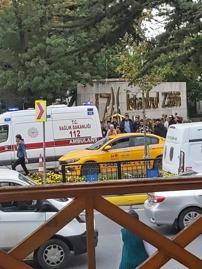 Küçükçekmece’de Yolun Karşısına Geçen İki Genç Kıza Araç Çarptı