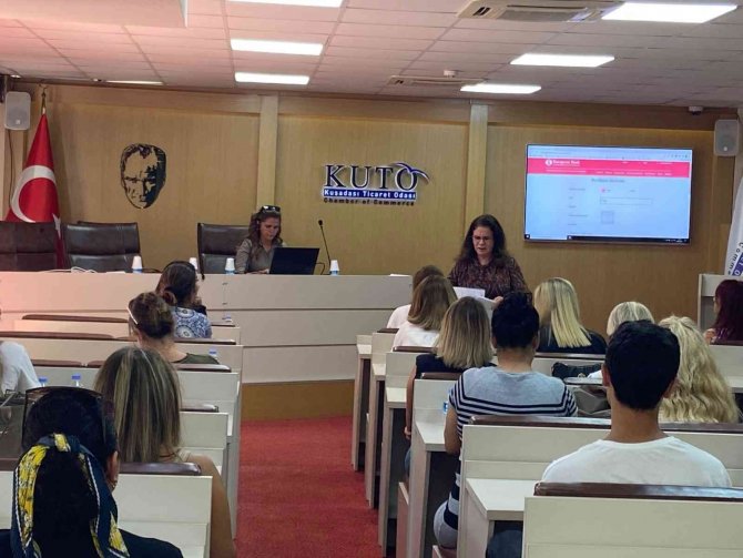 Kuto’da Kadın Girişimcilere İ̇şletme Merceği Toplantısı Düzenlendi