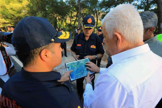Muğla Büyükşehir Ekipleri Yangınlarda Aktif Görev Aldı