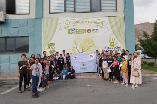 Melikgazi, Öğrencileri Sıfır Atık Konusunda Eğitmeye Devam Ediyor