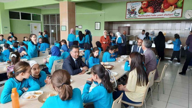 Ortaokul Öğrencileri Yoğunlaştırılmış Yabancı Dil Uygulamasıyla İlk Kez Tanıştı