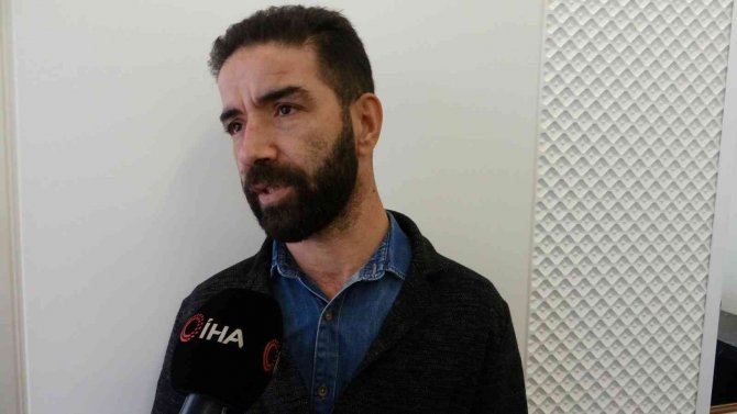 Pendik’te Hırsızlar Kamyoneti Çalmak İçin 1 Saat Uğraştı