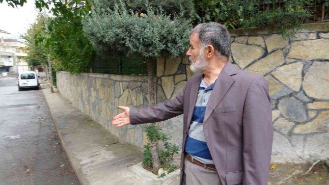 Pendik’te Hırsızlar Kamyoneti Çalmak İçin 1 Saat Uğraştı