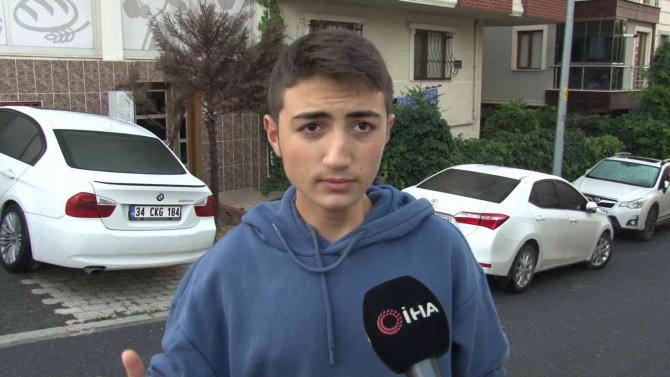 Sancaktepe’de, Önce Sipariş Getirdi Sonra Ayakkabı Çaldı, O Anlar Güvenlik Kamerasına Yansıdı