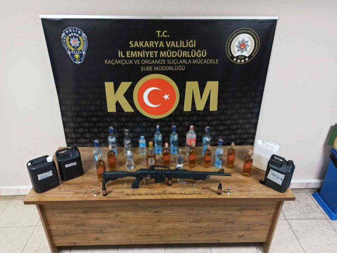 Sakarya’da Sahte Alkol, Para Ve Kaçak Tütün Operasyonu: 3 Gözaltı