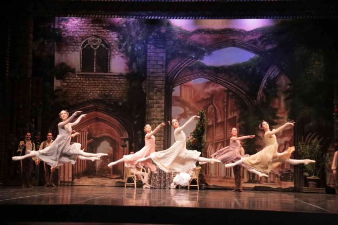 Antalya Devlet Opera Ve Balesi Ekim Ayında Perdelerini Açıyor