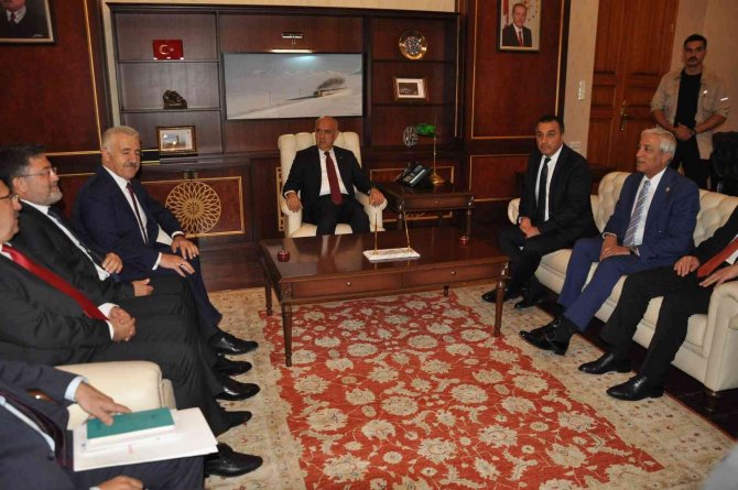 Bakan Kirişci Kars’ta