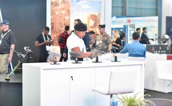 Türk Silah Firmasından Afrika’da Gövde Gösterisi