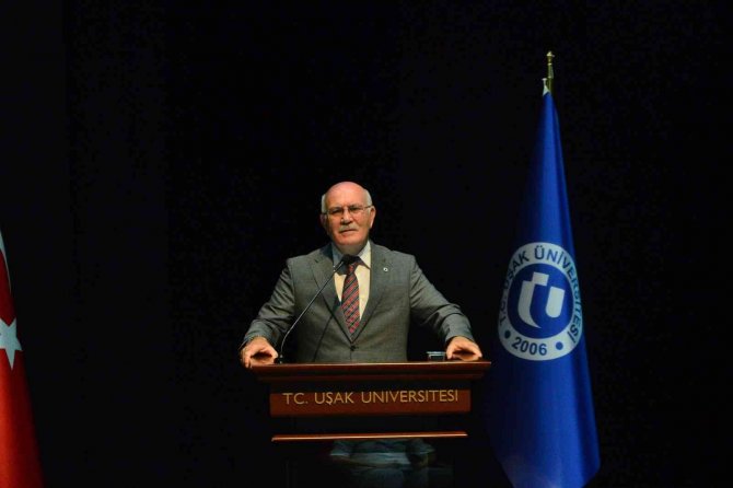 Uşak Üniversitesi’nde Yeni Öğrencilere Yönelik Oryantasyon Programı Düzenlendi