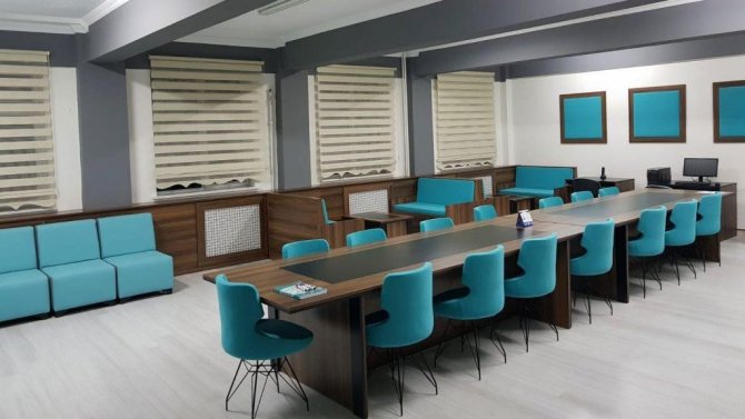 Van Büyükşehir Belediyesi 67 Okulun Öğretmenler Odasını Yeniliyor