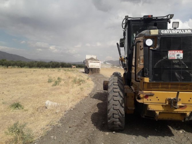 Muradiye’de Yol Yapım Çalışmaları