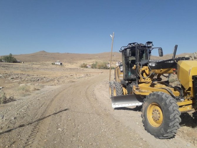 Muradiye’de Yol Yapım Çalışmaları