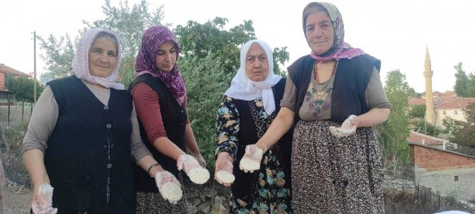 Yozgat’ta Kadınlar İmece Usulü Tarhana Yapımına Başladı