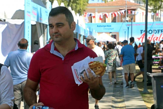 Antalya’da ‘Food Fest’ Alanına Yoğun İlgi