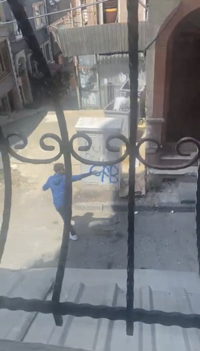 Beyoğlu’nda Silahlı Çatışma: Silahlı Şehir Eşkıyalarını Polis Yakaladı