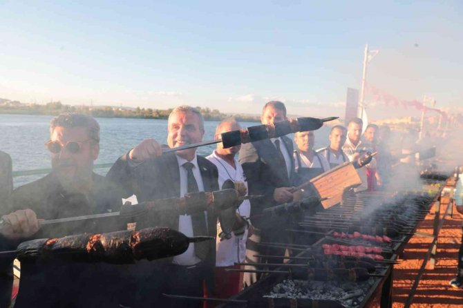 Birecik’te ’Kelaynak Ve Balcan Festivali’ Renkli Görüntülere Sahne Oldu