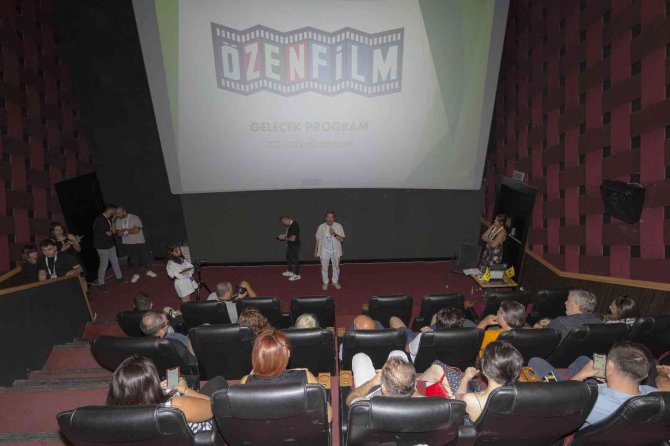Sinema Salonu Sahipleri Dijitale Savaş Açtı