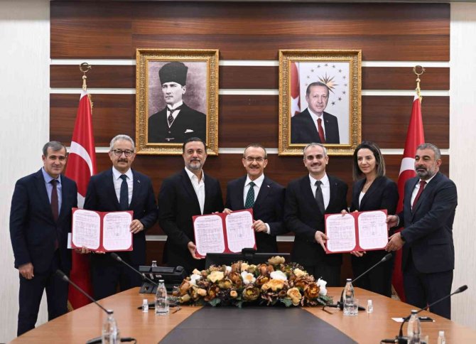 Çayırova Spor Lisesi İçin İmzalar Atıldı