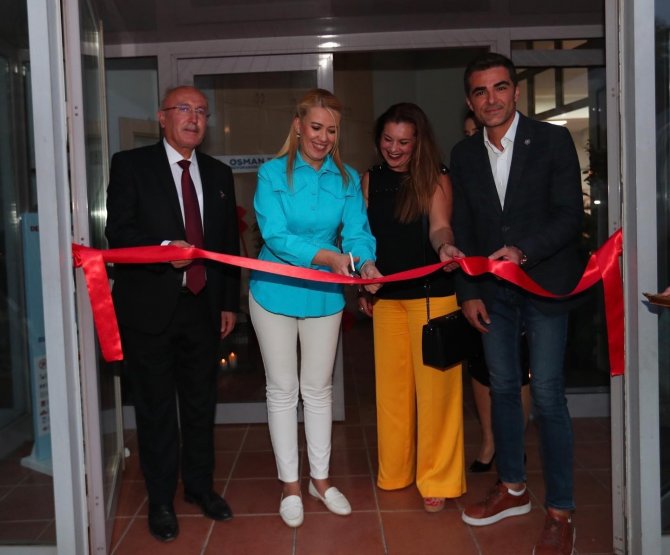 Defsad Sergisi Sanatseverlerle Buluştu