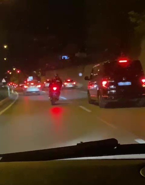 Kendi Ve Diğer Sürücülerin Canını Hiçe Saydı