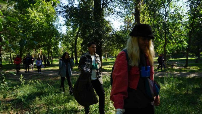 Üç Ülkenin Gençleri Edirne’de Bir Araya Gelerek Çevre Temizliği Yaptı