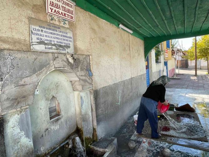 ‘Halı Yıkanmaz’ İbaresinin Altında Halılarını Yıkadı