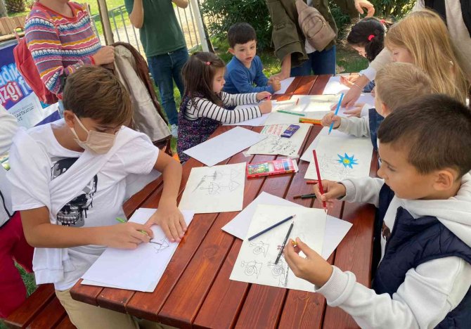 Kadıköy Çizgi Festivali Renkli Etkinliklere Ev Sahipliği Yaptı