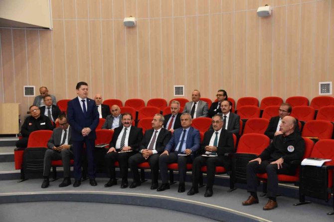 İ̇l İ̇dare Şube Müdürleri Toplantısı Yapıldı