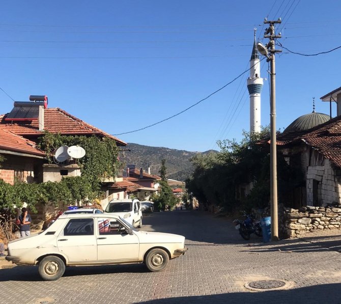 Sarıgöl’de İki Ayrı Kaza: 3 Yaralı