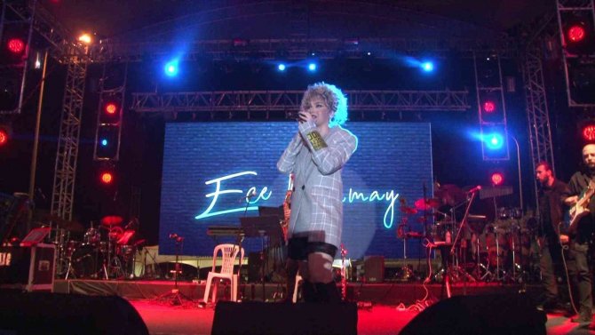 Sancaktepe’de ‘Yaza Veda Konserleri’ Sevilen Sanatçıları Müzikseverlerle Buluşturdu