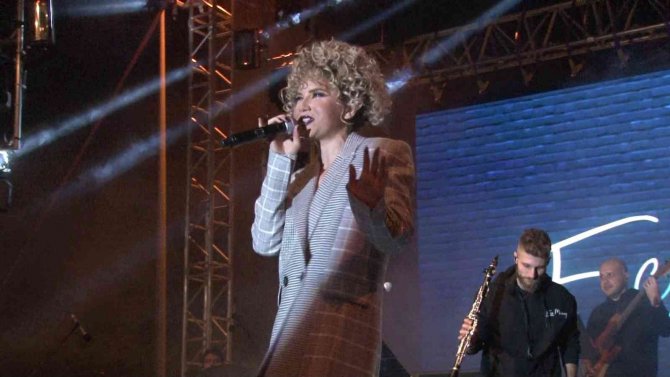 Sancaktepe’de ‘Yaza Veda Konserleri’ Sevilen Sanatçıları Müzikseverlerle Buluşturdu