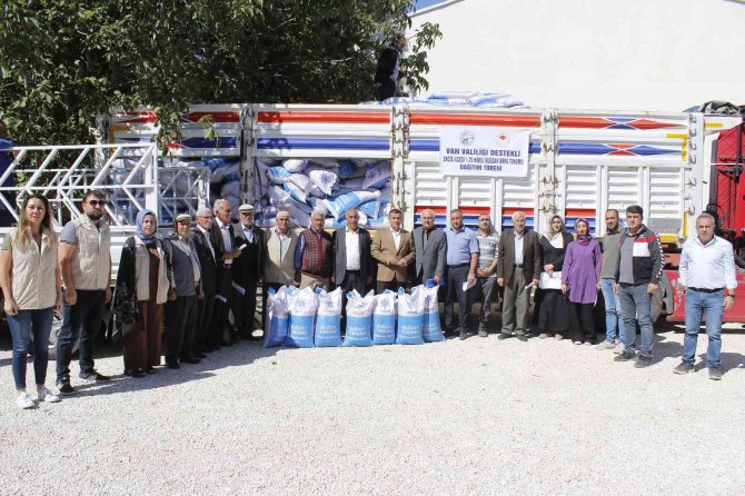 Erciş’te Çiftçilere Yüzde 75 Hibeli Buğday Arpa Tohumu Desteği Yapıldı
