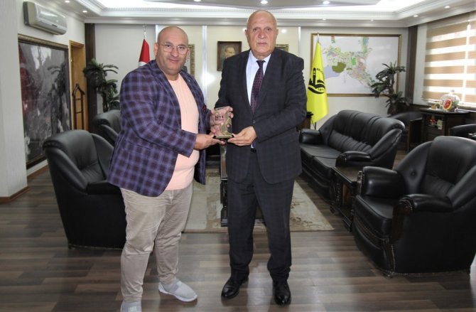 Başkan Pekmezci’ye