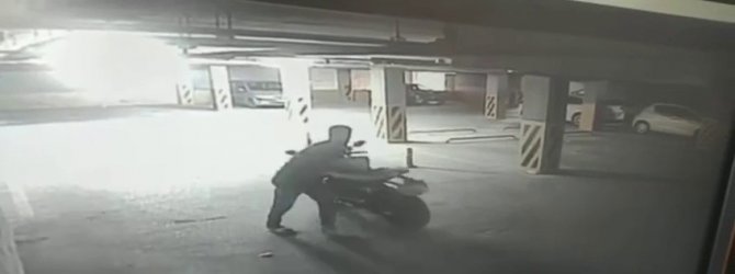 Ümraniye’de Doktorun 600 Bin Tl’lik Motosikletini Çalan Hırsız Güvenlik Kamerasında
