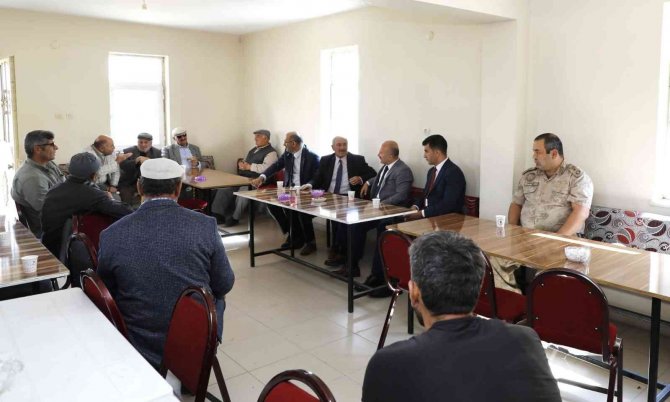 Vali Varol’dan Köy Ziyareti