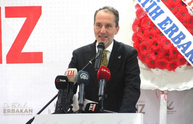 Yeniden Refah Partisi Genel Başkanı Erbakan: "Partimiz Türkiye’nin En Hızlı Büyüyen Siyasi Partisi"