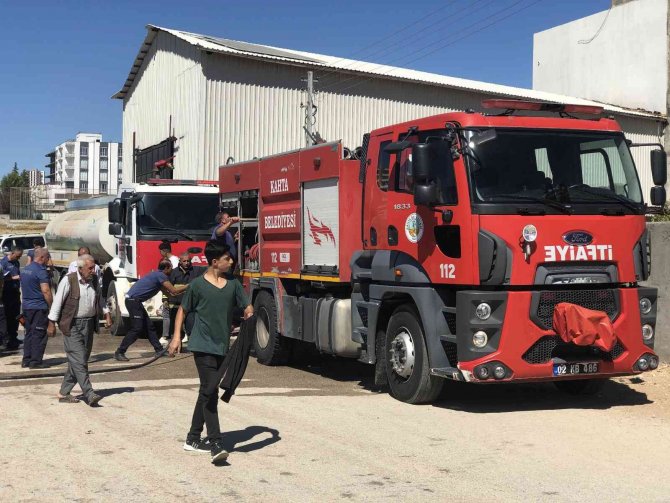 Cansız Manken Atölyesindeki Yangın Paniğe Neden Oldu