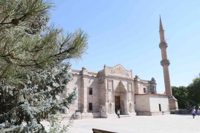 Selçuklu Mimarisi Ulu Cami 6 Asırdır Tüm İhtişamıyla Ayakta