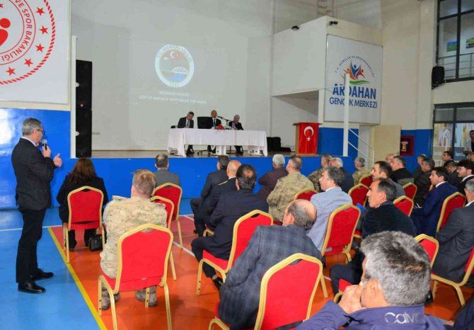 Vali Öner, Muhtarlarla Buluşmalarını Sürdürüyor