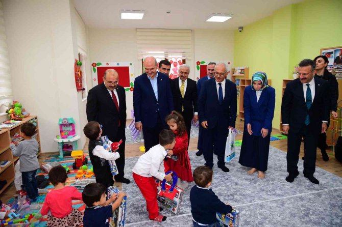 Vali Aksoy, Trabzon’da Yaptırdığı Anaokulunun Açılışını Gerçekleştirdi