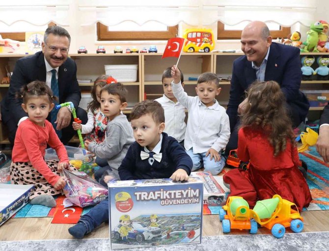 Vali Aksoy, Trabzon’da Yaptırdığı Anaokulunun Açılışını Gerçekleştirdi