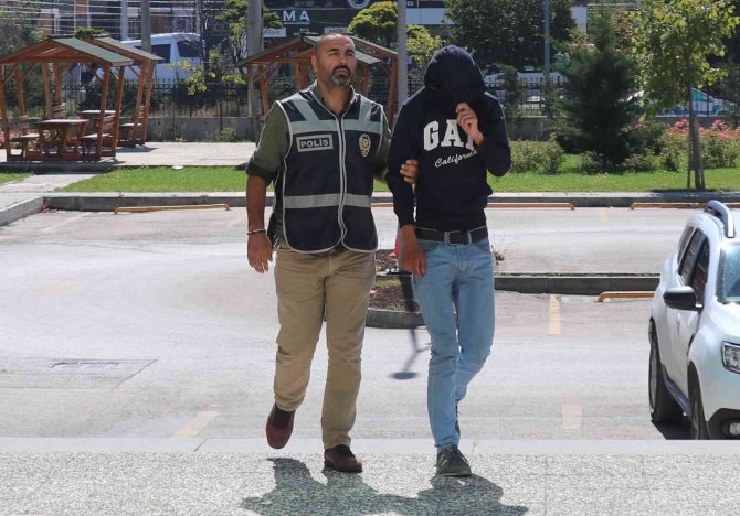 Çaldığı Bisikletleri Satarken Suçüstü Yakalandı
