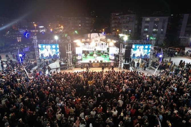 Neşet Ertaş Sincan’da Türkülerle Anıldı