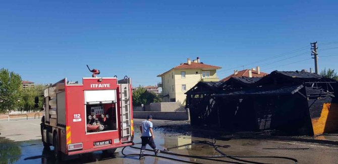 Çorum’da Köy Pazarında Yangın
