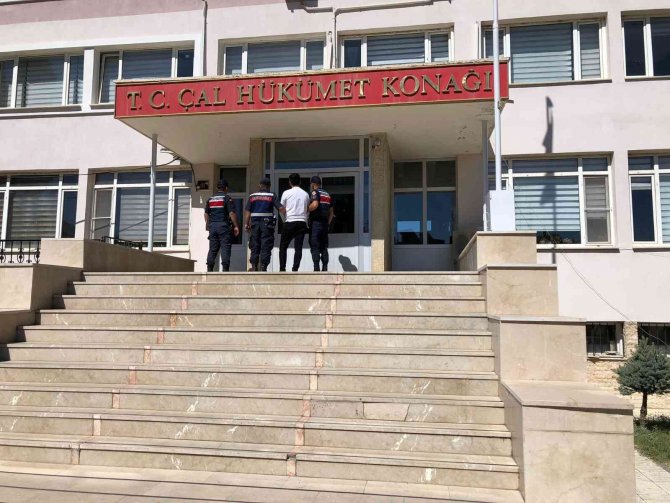 Çalınan Hatıralarına Kavuşunca Duygusal Anlar Yaşadı