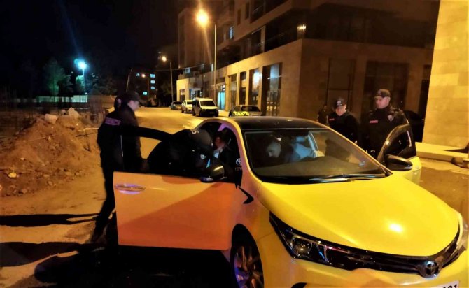 Elazığ’da 330 Şahsın Ve 70 Aracın Gbt Kontrolü Ve Denetimi Yapıldı
