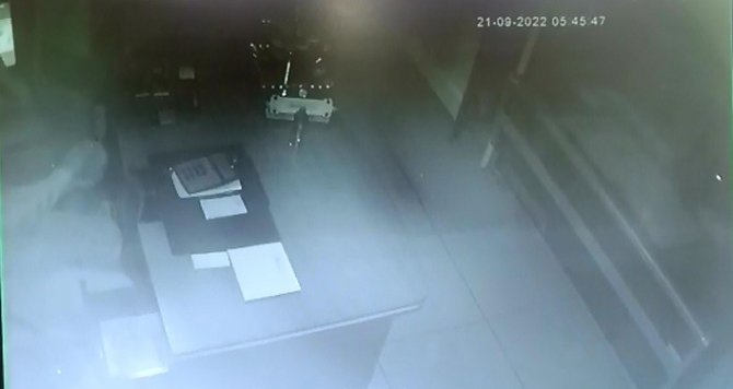 Girdiği Dükkanda Umduğunu Bulamayan Hırsız, Kasadaki Bozuklukları Çaldı
