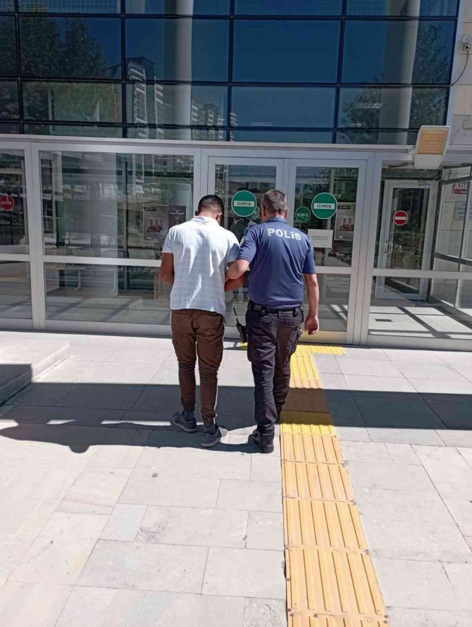 Elazığ’da Cami Hırsızı Yakalandı